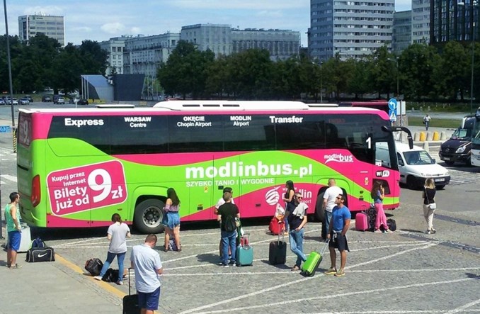 ModlinBus sprzedaje bilety z PolskimBusem. Na razie bez Młocin