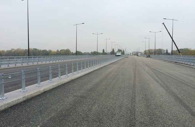 Otwarcie mostu Łazienkowskiego w środę