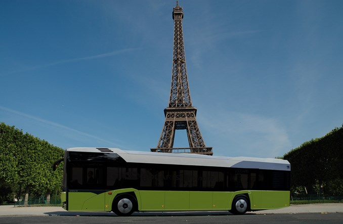 Paryż testuje autobus elektryczny firmy Solaris
