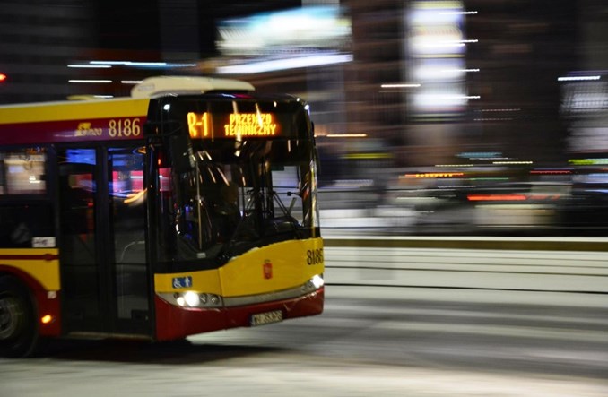 Warszawa: Latem nocne co 20 minut. 30 dodatkowych autobusów