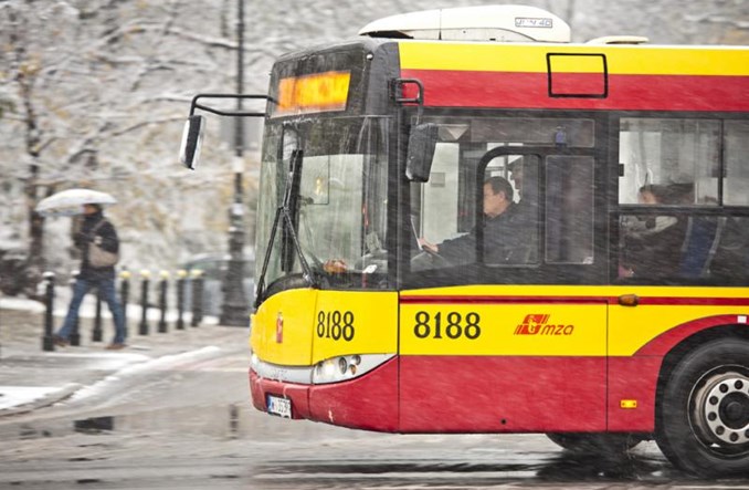 Bezdomni nadal niemile widziani w warszawskich autobusach
