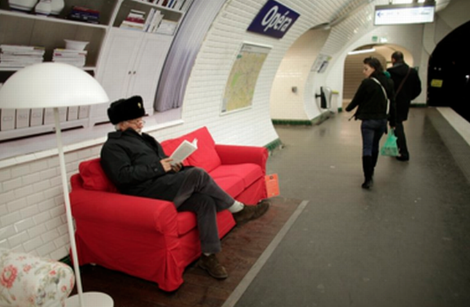 Savoir–vivre w metrze? Inny w Berlinie, inny w Londynie…