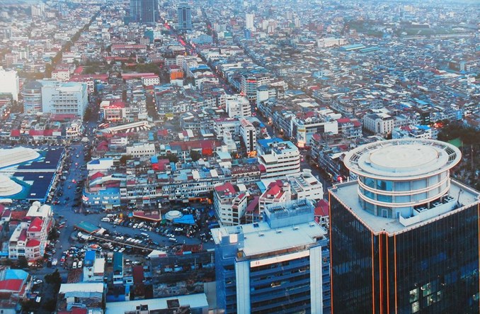 Phnom Penh uruchamia komunikację autobusową. Pierwszą od 13 lat