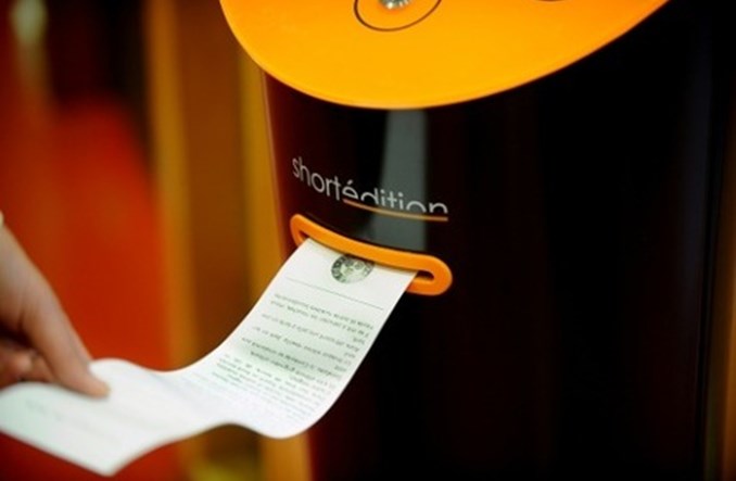 Grenoble. Literaturomaty na przystankach autobusowych