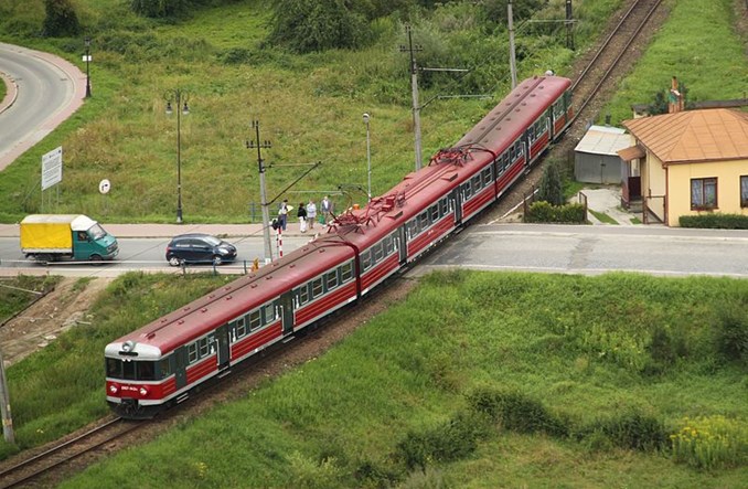 Integracja PolRegio i PKS Częstochowa: Wspólna oferta jeszcze bardziej ułomna