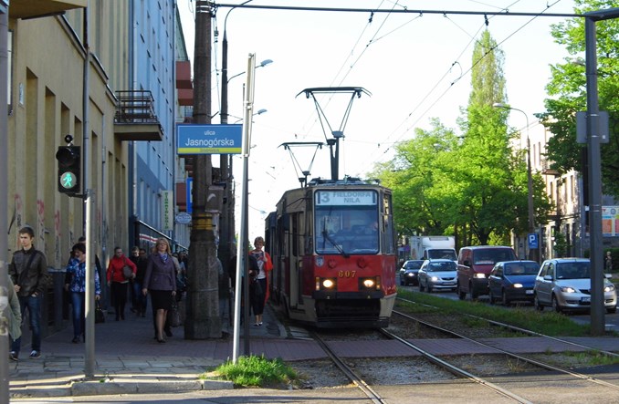 Częstochowa. Wiata nie pasuje? Przeniosą przystanek!