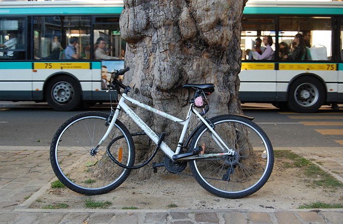 Rowery w komunikacji miejskiej. Wolno? Nie wolno? Gdzie z biletem?