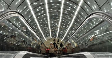 Metro szuka firm, które będą naprawiać schody i windy