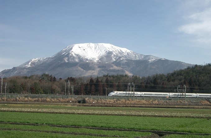 Japończycy zbudują superszybką kolej. Tylko dla kogo?