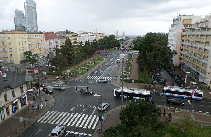 Sekundniki kontra systemy zarządzania ruchem