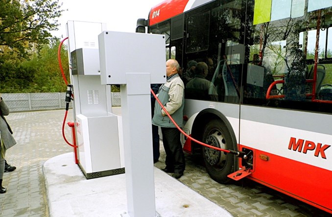 Będzie więcej autobusów na gaz? Sejm wyzerował akcyzę