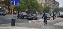 Warszawa:  kierowcy blokują pasy rowerowe na Świętokrzyskiej