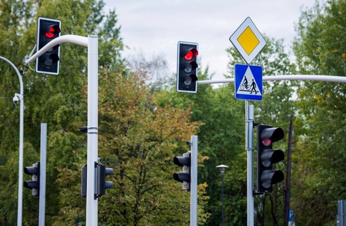 Olsztyn: Kolejne skrzyżowania bez strzałek kierunkowych