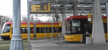 Warszawa. Nowe tablice na przystankach tramwajowych