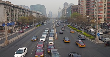 Pekin wymieni 67 tys. taksówek na samochody elektryczne