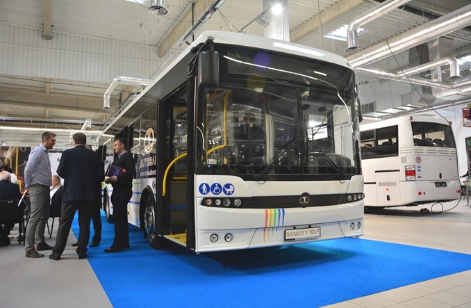 Prezes PGZ tłumaczy Autosan. Autobusy nieistniejące, ale tańsze