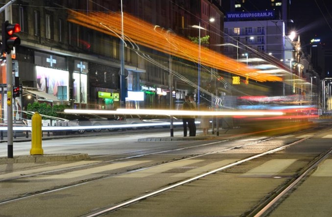 Warszawa konsultuje politykę mobilności. Prymat transportu zbiorowego
