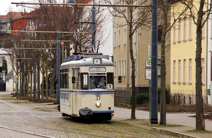 Naumburg: Tramwaj – transport czy turystyka?