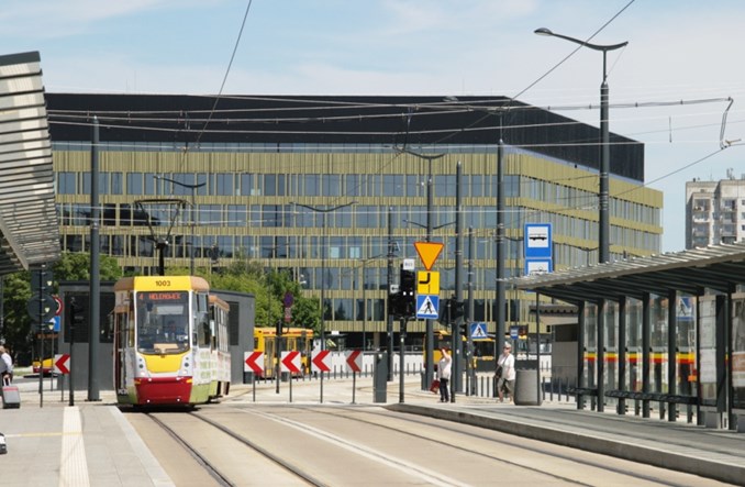 Łódź: Tramwaje i piesi w symbiozie