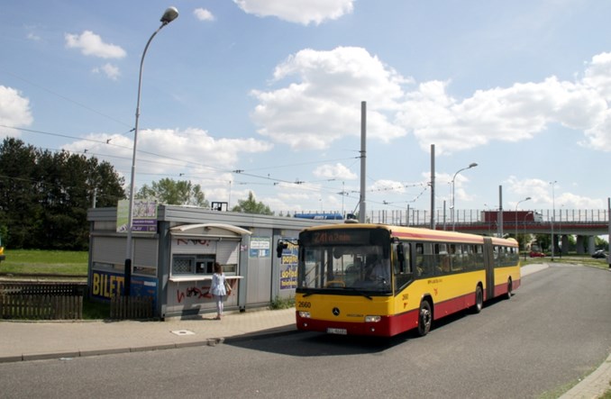 Pabianice: Autobus do Łodzi blokuje ulice