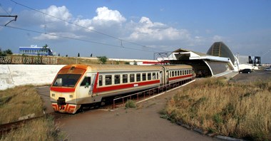 Tbilisi: Kolej na lotnisko nie zdaje egzaminu