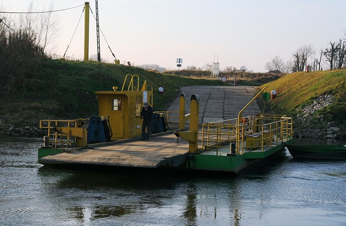 Na drugi brzeg bez mostu