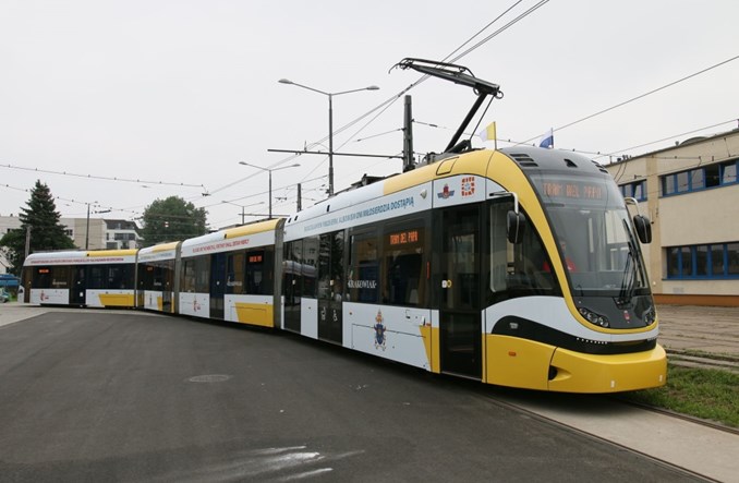 Kraków: Papieski tramwaj zachowa swoje barwy