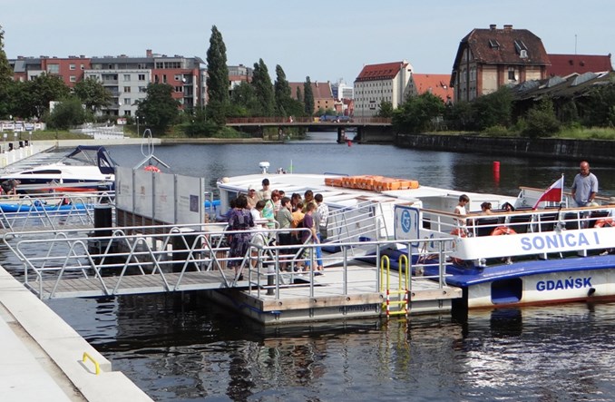 Gdański tramwaj wodny coraz popularniejszy