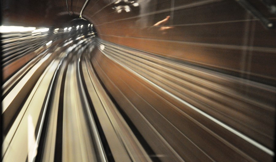 Linię metra projektuj linijką Linię metra projektuj linijką