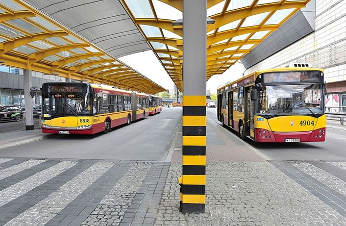 Warszawa. Autobusy i tramwaje punktualne w ponad 90 procentach