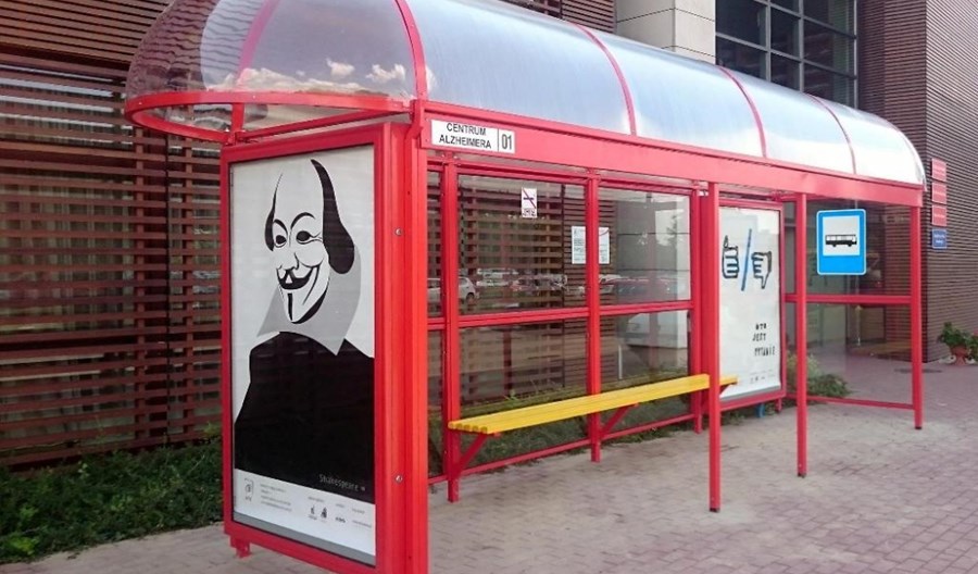 Warszawa z fałszywym przystankiem. By pacjenci nie uciekali Warszawa z fałszywym przystankiem. By pacjenci nie uciekali