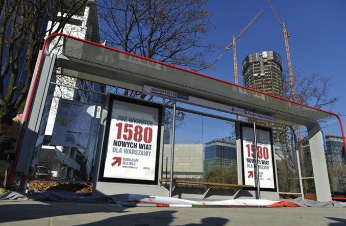 Warszawskie wiaty koncesyjne niemal na półmetku