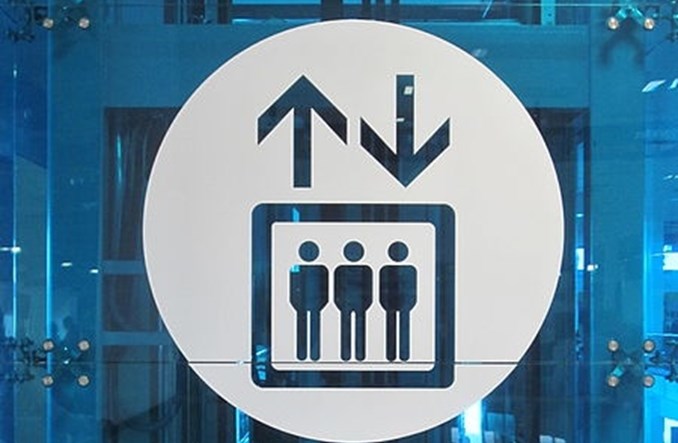 Białystok. Kłopoty z windami przy przejściu podziemnym