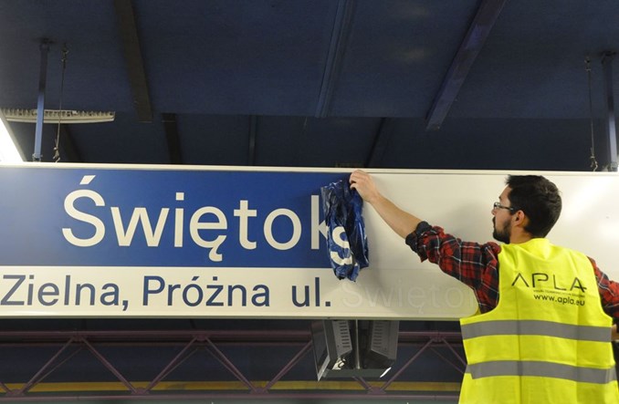 Metro: Świętokrzyska zmienia już kolory. Jeden system informacji