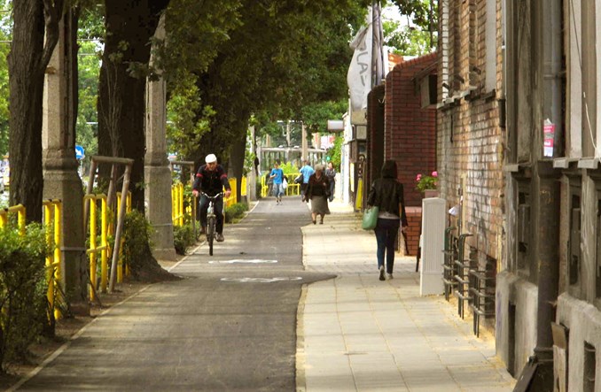 Częstochowa walczy z „haszczami” żółtą barierką