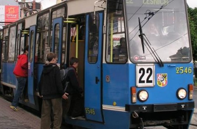 Wrocław: Rozwijać transport publiczny czy… prywatny?