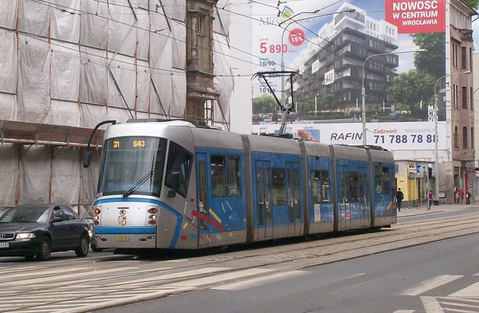 Wrocław. Z powodu upału co piąty tramwaj nie jeździ