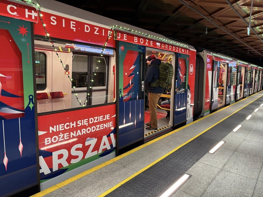 Świąteczne metro uszkodzone! Czy wróci jeszcze na trasę przed świętami?