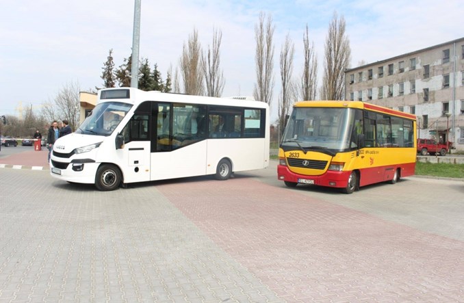 Łódź z dwiema ofertami na mini-autobusy