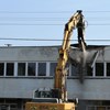 Łódź: Początek przebudowy zajezdni Limanowskiego. Znika budynek biurowy [ZDJĘCIA]