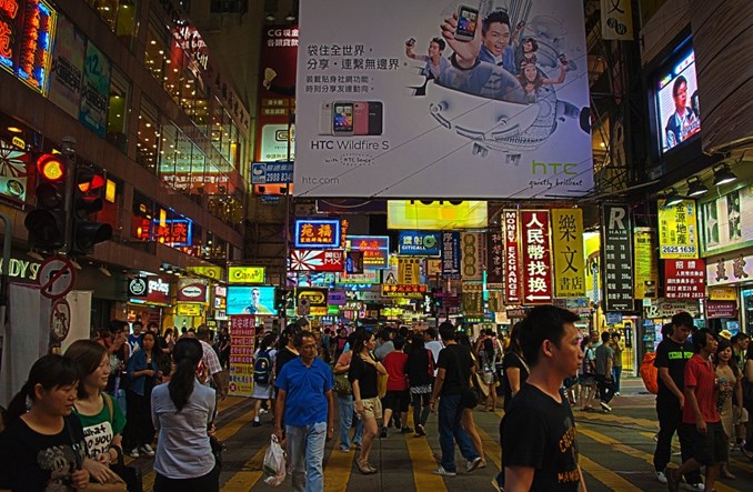 Hongkong. Strefę pieszą przekształcono (znów) w ulicę dla aut
