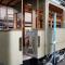 Zabytkowy tramwaj Maximum z 1901 r. w remoncie Zabytkowy tramwaj Maximum z 1901 r. w remoncie
