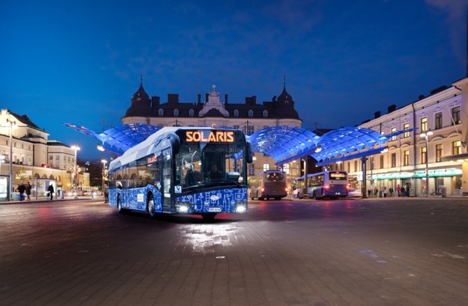 Paryż wypożyczy na testy hydrobusa od Solarisa