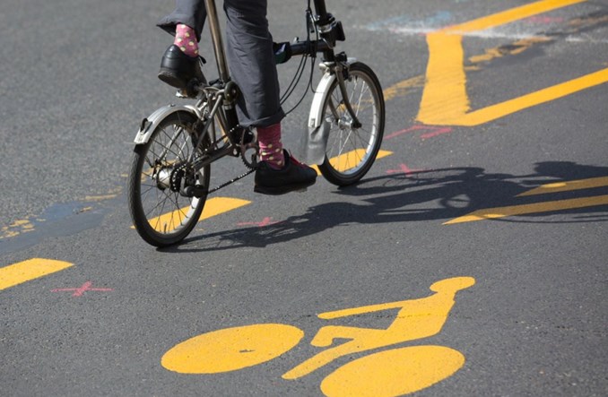 Paryski bulwar Saint-Michel opanowali cykliści Paryski bulwar Saint-Michel opanowali cykliści