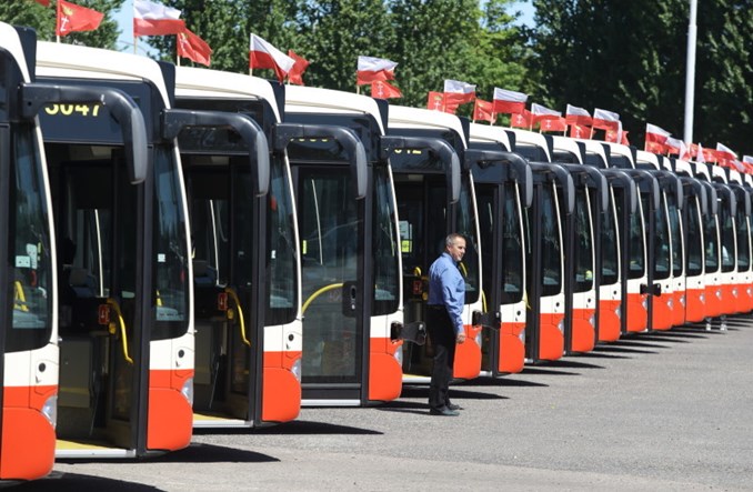 Koniec dostaw 48 Mercedesów dla Gdańska Koniec dostaw 48 Mercedesów dla Gdańska
