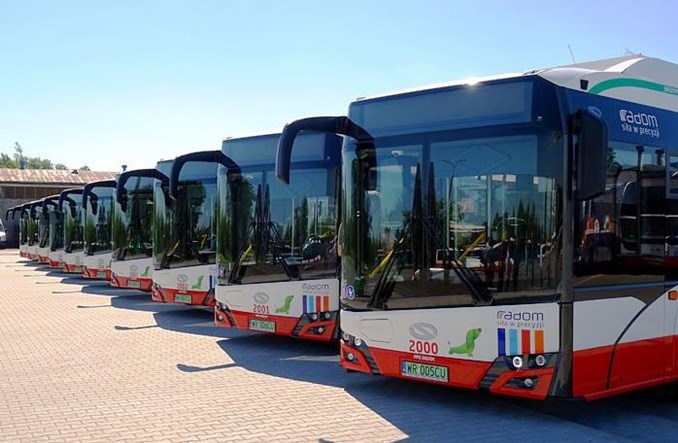 Autobusy przegubowe CNG Solarisa pojadą do Radomia. Umowa podpisana