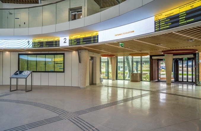 Kosmiczny dworzec autobusowy w Kielcach otwarty dla pasażerów [zdjęcia]