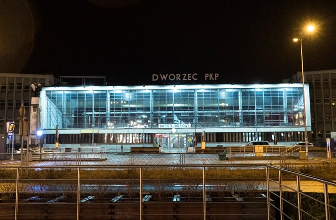 Niebawem ruszy przebudowa dworca w Kielcach. Jest umowa [wizualizacje]