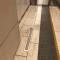 Metro na Wolę: Efektowne stacje źle się starzeją. Miejscami brudno i ciemno Metro na Wolę: Efektowne stacje źle się starzeją. Miejscami brudno i ciemno