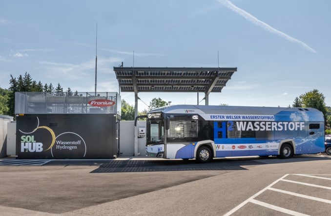 Górna Austria kolejnym regionem testującym wodorowy autobus Solarisa